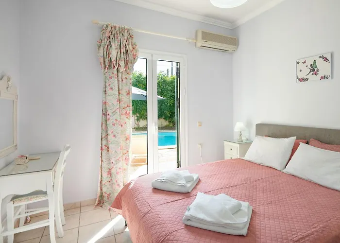 Zaira Villa Halikounas