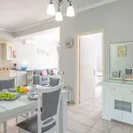Zaira Villa Halikounas