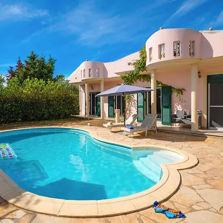 Zaira Villa